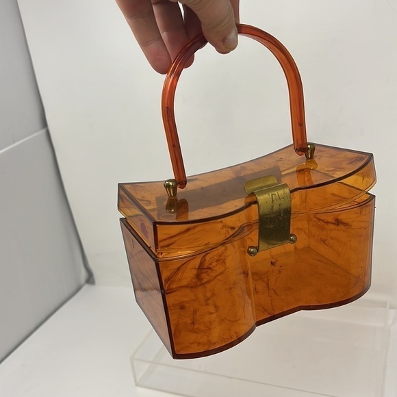 Vintage 1950’s Oval Caramel Lucite Box Handbag Purse - Picture 10 of 13